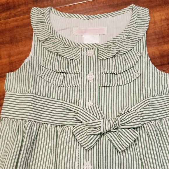 Janie and Jack NWT 3-6 months green lily sweater, seersucker top, white shorts